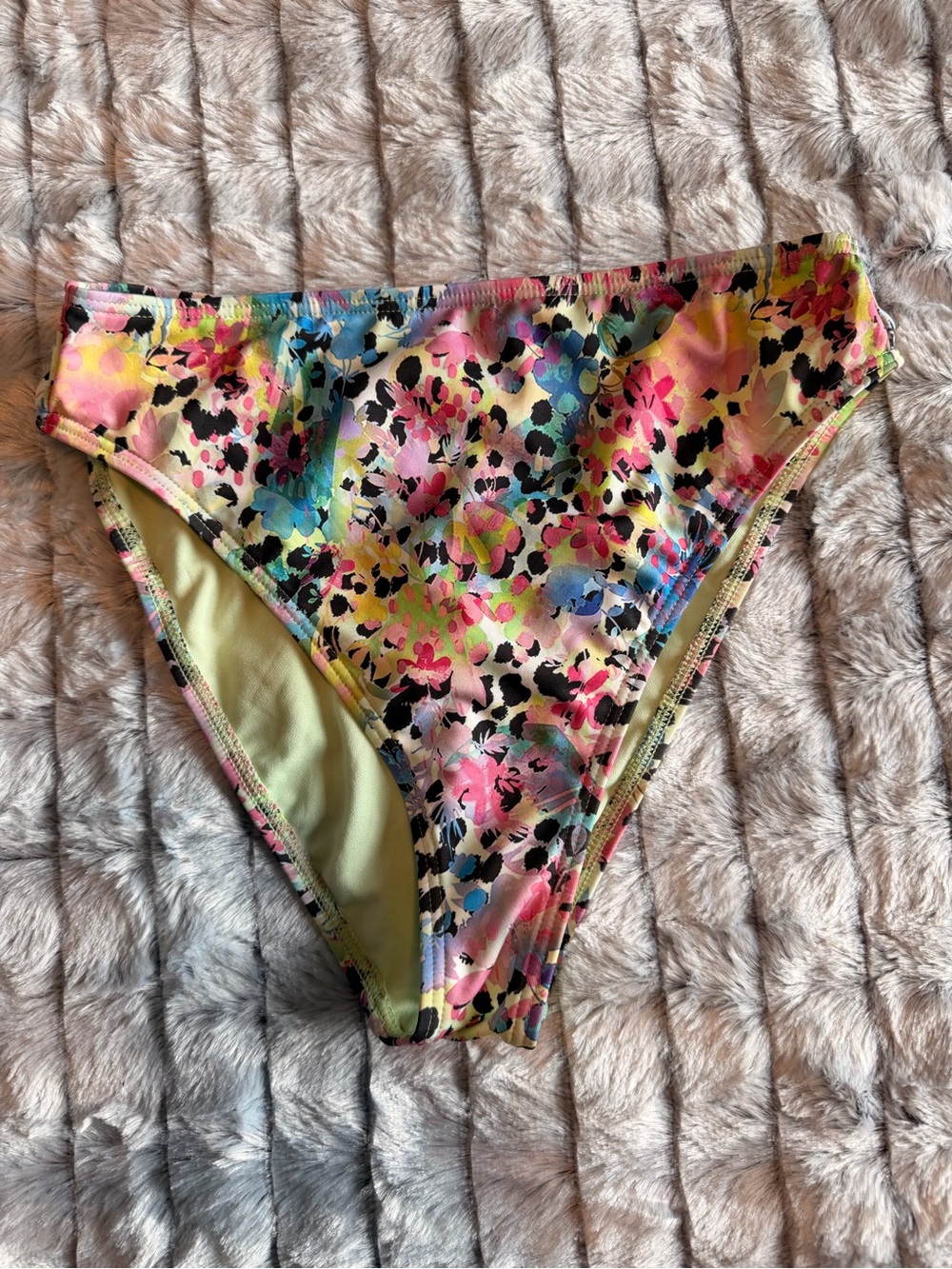 Surf Style Light Green Floral-Trim Bikini Bottoms